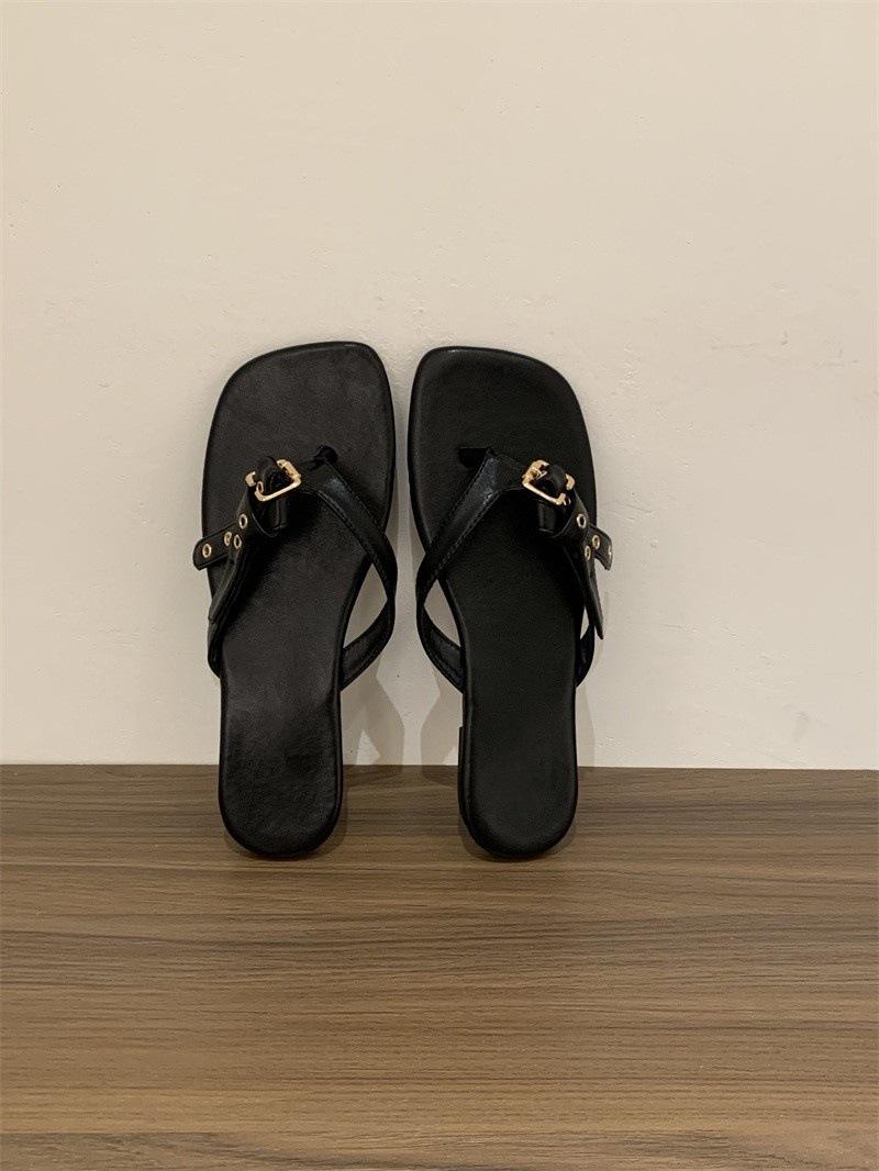 

In the summer of 25, the new Korean version of the niche design belt buckle flip-flops open-toed sandals mid-toe flat-bottomed cool slippers 35 чёрный