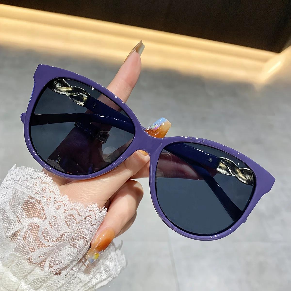A Pair of Stylish Cat-Eye Sun Glasses Glasses for Men And Ladies Perfect for Parties And Vacations Fashinable Sunglasses