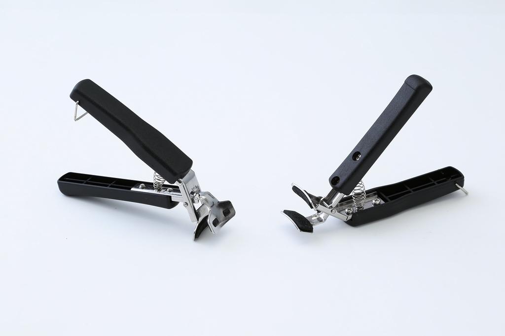 Felio Frying Pan Handle, Potholder, Black, 17.5cm, Holds Pans Upside or Down, Non-Slip, Includes Storage Hook, Dishwasher Safe, F8820 (1 Piece)