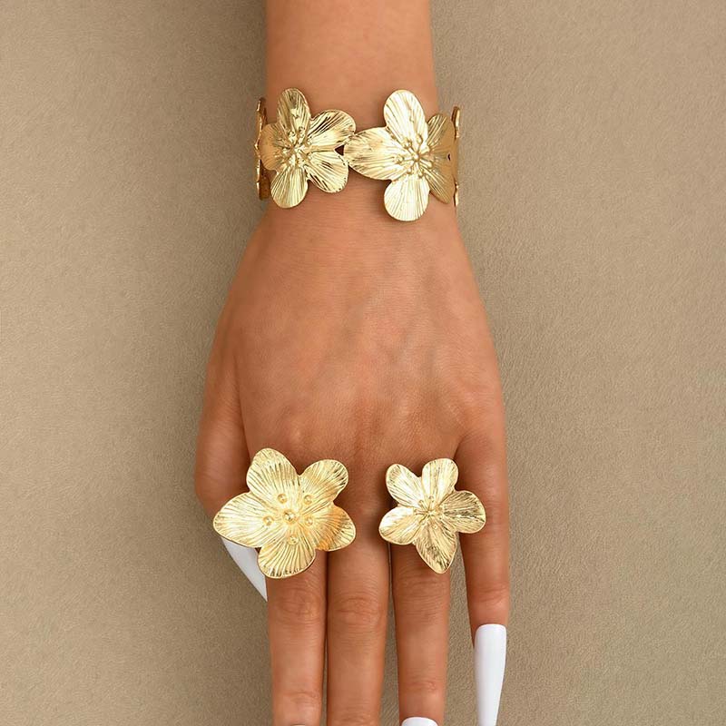 3Pcs/Set Fashion Metal Large Flower Splicing Bracelet for Women Trend Open Flowers Bangle Rings Sets Party Holiday Jewelry Gifts