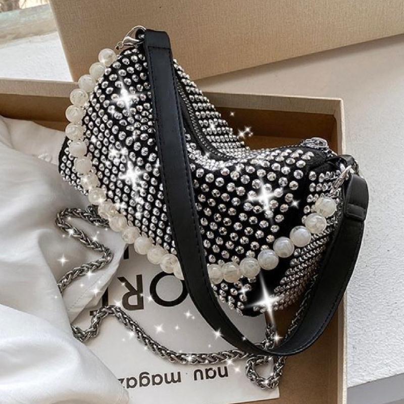 

2023 Популярная новинка корейской моды с жемчугом, персонализированная модная женская сумка на одно плечо с цепочкой, маленькая квадратная сумка