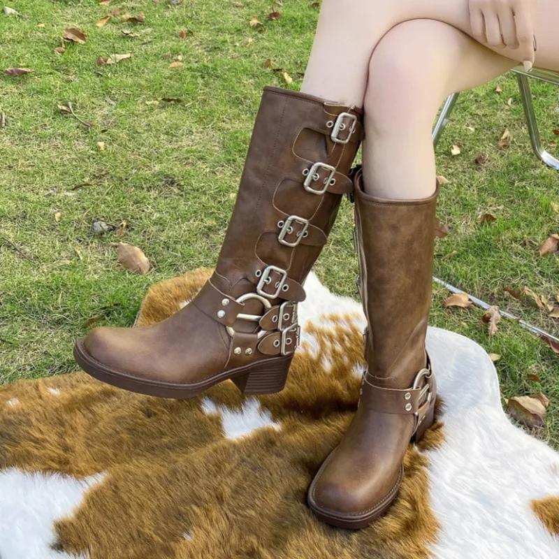 2024 Trendy New Metal Belt Buckle Design Punk Style Zapatilla Black PU Leather Thick Bottom Thick Heel Women's Motorcycle Boots