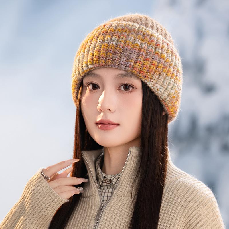 New Winter Color Knitted Wool Hat for Women Outdoor Travel Windproof and Warm Piles of Hats Showing Face Small Pullover Hat
