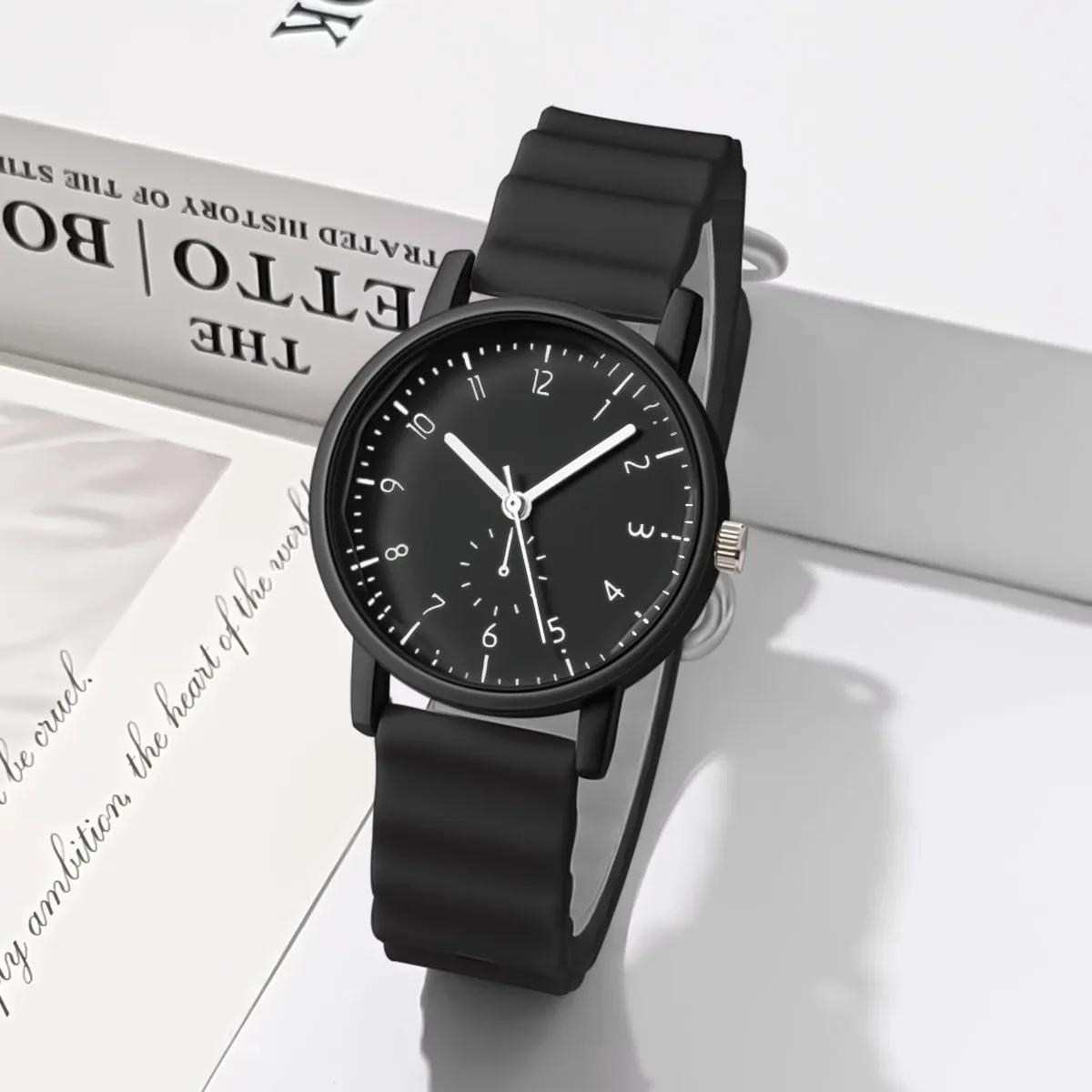 

Fashion Jelly Color Women Watch Creative Wave Shaped Silicone Strap Quartz Wristwatch Girls Clock Gift Relogio Feminino Reloj чорний