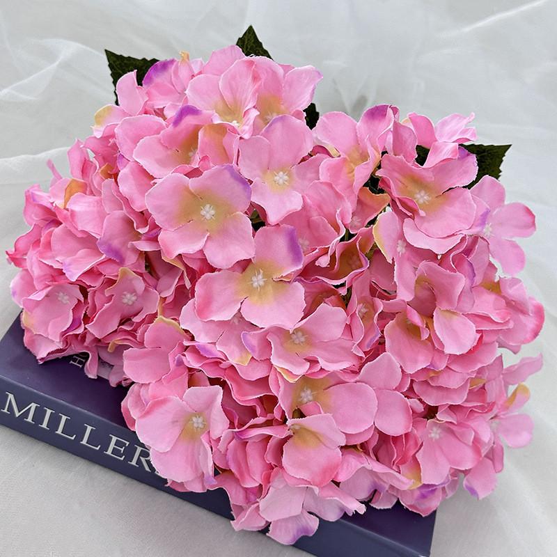 Elegantes künstliches Hortensienkugel-Ornament mit Frühlingsfarben für Heimdekoration und Hochzeitsgestecke