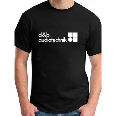 D&B Audiotechnik Męska Wytrzymała Czarna Koszulka | Odważne Logo, Luźny Krój, Okrągły Dekolt, Styl Casualowy, Idealna dla Producentów Muzycznych, Inżynierów Dźwięku, Fanów Anime