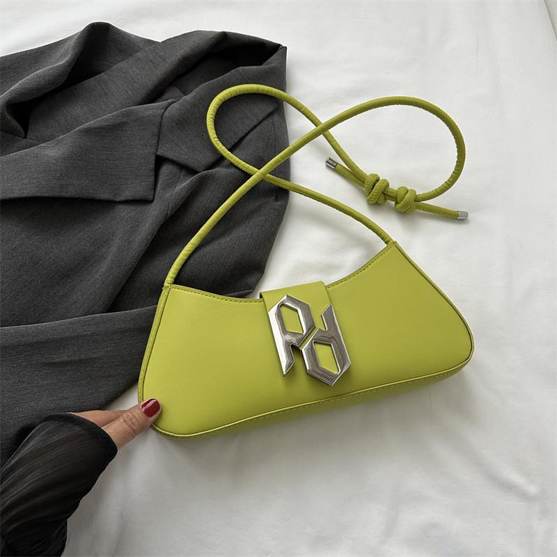 Stylish 2023 Pu Shoulder Bag Trendy Street Style Underarm Bag Popular Commuter Purse