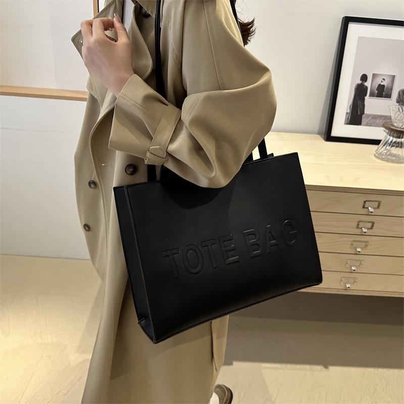 Simple Retro Large-capacity Tote Bag Women's 2025 Autumn New Casual Fashion Shoulder Bag Class Commuter Bag