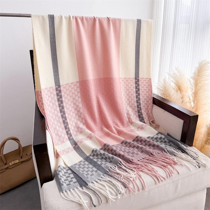 Interwoven Plaid Autumn And Winter Warm Scarf Women'S Shawl Fashion Versatile Commuter Fringed Imitation Cashmere Scarf