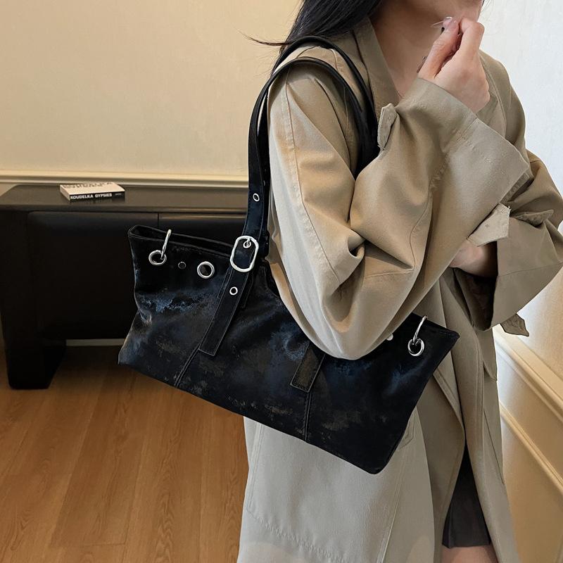 Hollow Rivet Belt Buckle Underarm Shoulder Bag Large Capacity Designer Women Tote Bag Trendy Commuter Top Handle Handbag