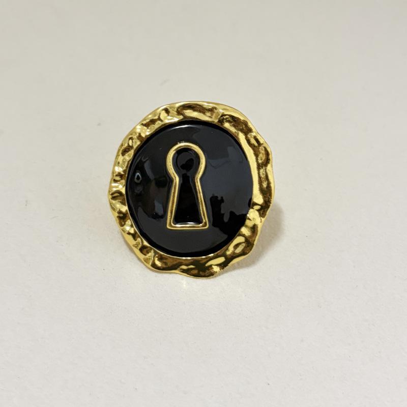

[HF]New 1Pair Exaggerated Enameled Lock Alloy Round Stud Earrings Ring For Women Trendy Party Jewelry Gift Accessories