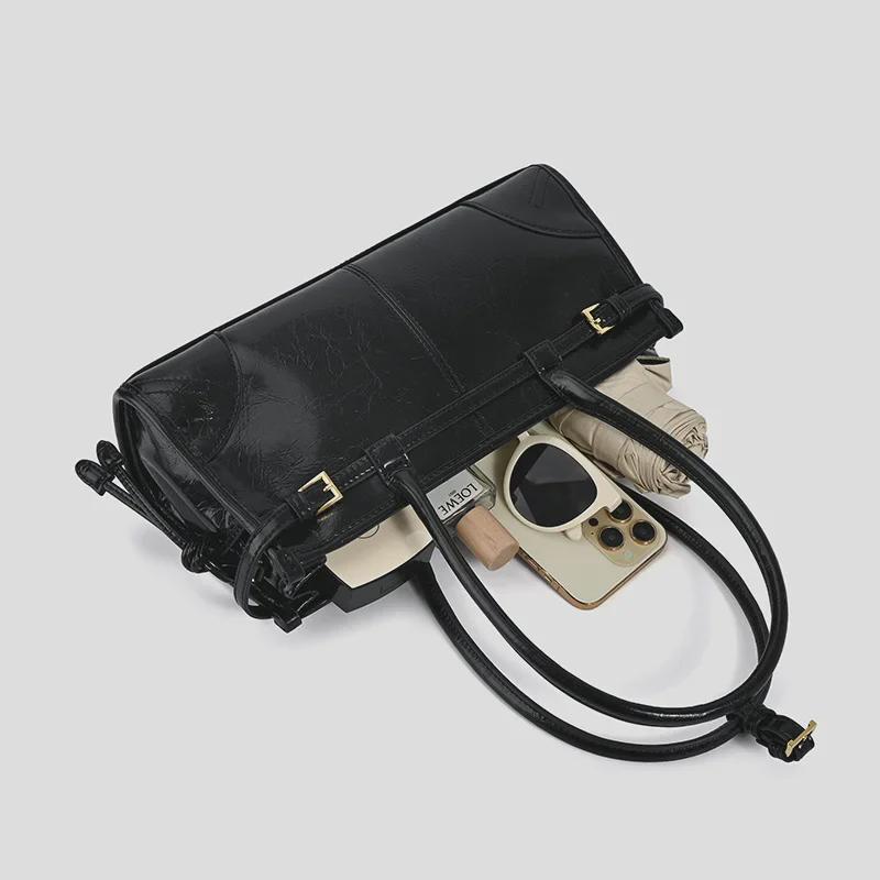 2024 Retro European & American Women's Baguette Shoulder Bag - Large Capacity, Autumn/Winter Collection