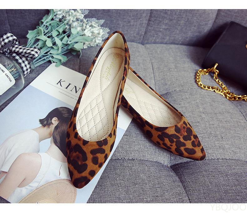 2025 Fashion leopard print Flats Sharp pointed comfort Women's Shoes Suede shallow mouth Loafers Casual light mom shoes Mujer
