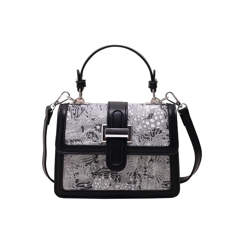Ielgy European American Retro High-End Texture Diagonal Niche One-Shoulder Diagonal Portable Female Bag