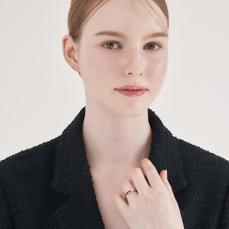 ELLE Jewelry Black and White Open Ring ELBRWR145