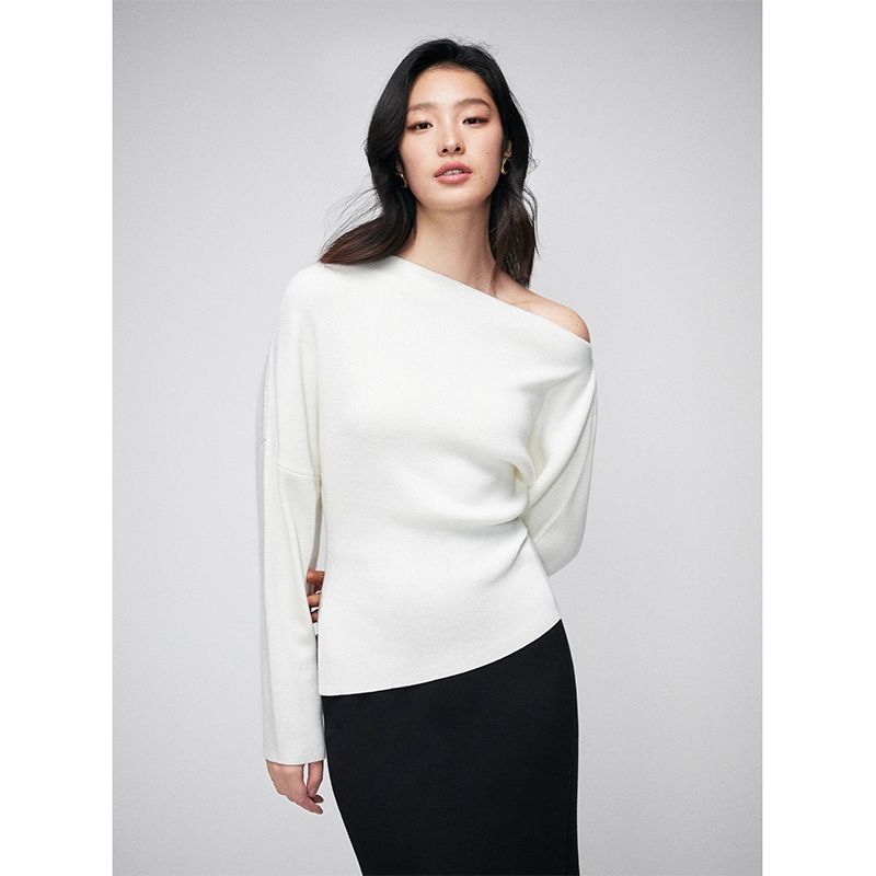 

Oblique Shoulder White Base Knitwear Women s Early Autumn Stylish Niche Style Split Inner Wear Sweater Cold-Shoulder Elegant Tops White S