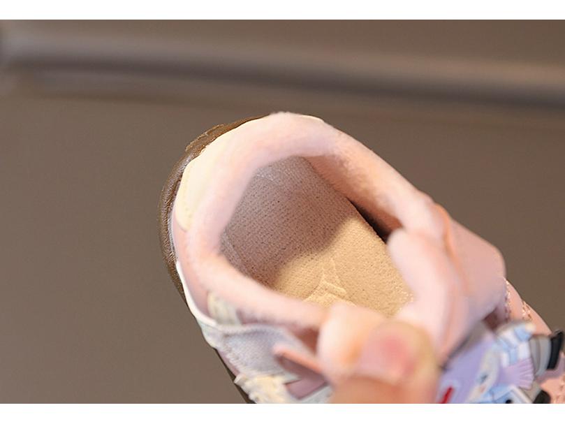 Autumn/Winter 2025 Light-Up Cartoon Soft Sole Baby Shoes with Fleece Lining - Unisex Toddler Board Shoes