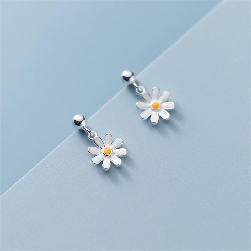 Spring New Cute Daisy Flower Stud Earrings For Women 2023 Sweet Shell Enamel Silver Plated Earrings Korean Temperament Jewelry