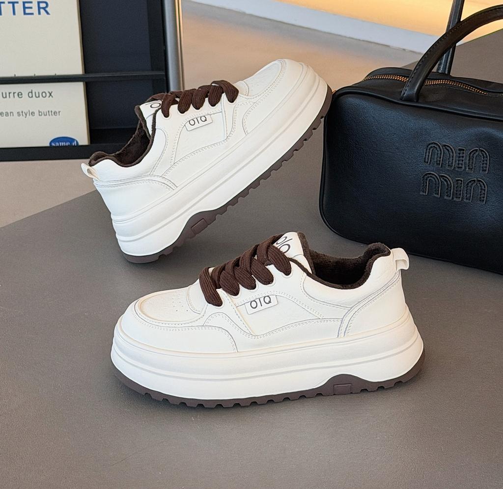 Winter New Retro Casual Thick-soled Leather Little White Shoes Women's Round Head Versatile Velvet Lace-up Sports Board Shoes