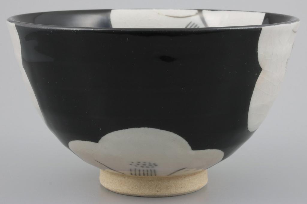 Seto Ware Goshun Kiln Rice Bowl/tea Bowl, Large, Approximately 12cm Diameter, Tenmoku Camellia (black), Made In Japan, 127-0035