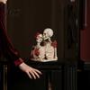 Premium Quality Home Accents Dark Romantic Ornaments, Gothic Couple Resin Skull Model, Unique Halloween Decoration Artistic Delicate Decorations