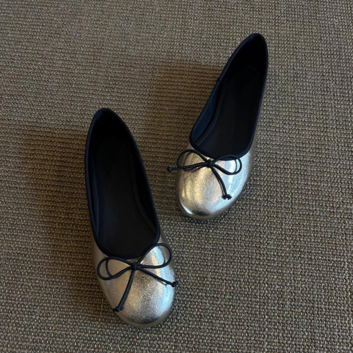 

Овчина нежный ветер темперамент бант кожаная обувь дизайн круглый носок мелкий вырез балетки модные и удобные одинарные туфли женские 40