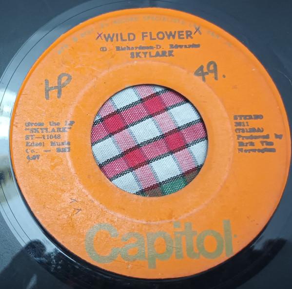 

7inch Record SKYLARK 3 Wild Flower The Writings On The 3511 Capitol Records 1972 Jamaica SoulFunk Used