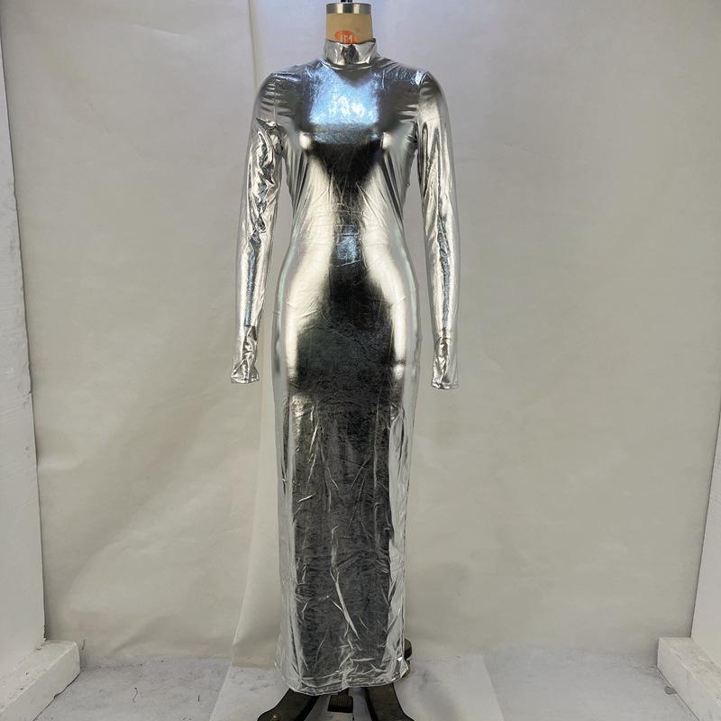 

Женское платье-футляр с открытой спиной и металлическим блеском, осень/зима 2024 г. Large серебряный