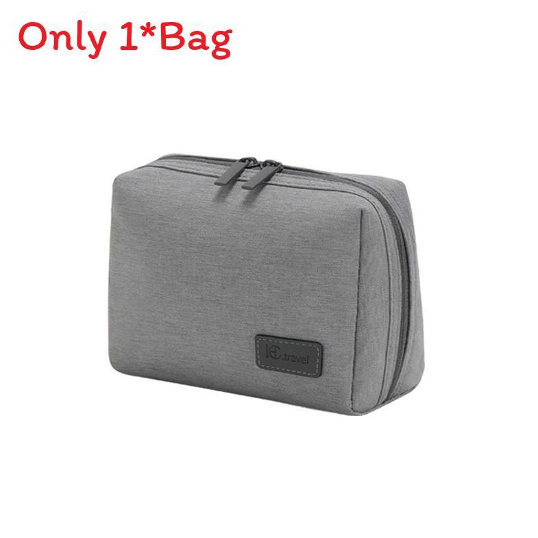 Modern Simplistic Makeup Bag With Waterproof Polyester For Travel And Cosmetics Storage