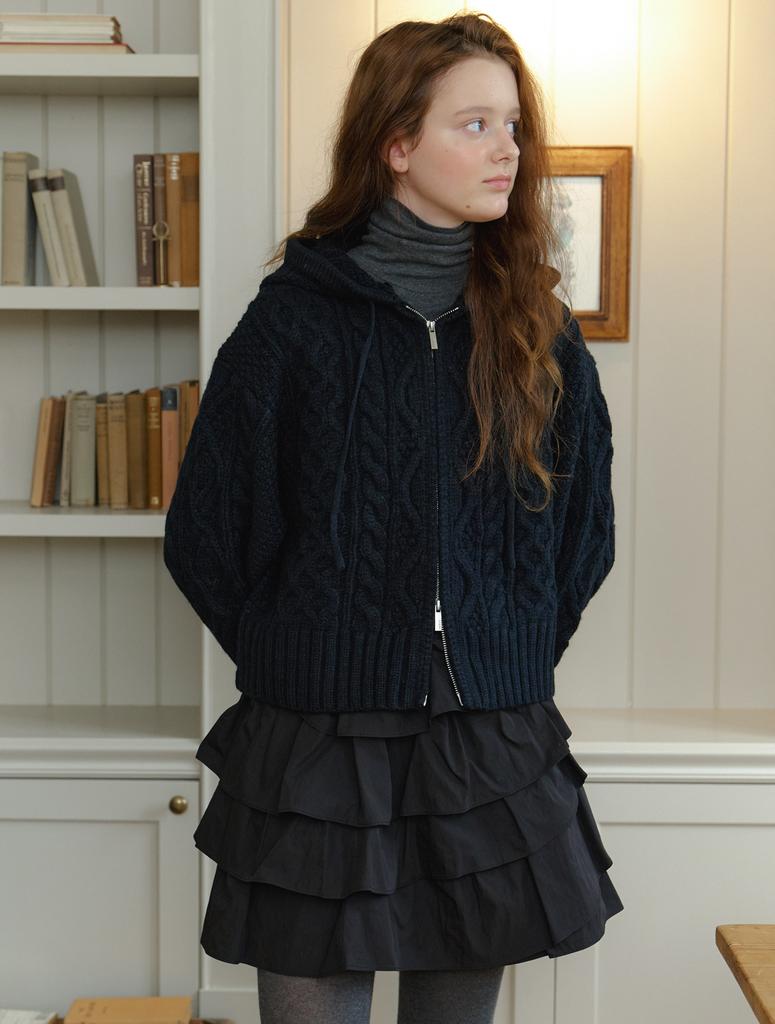 CLUNY Cable Two Way Knit Zipup Cardigan - Black