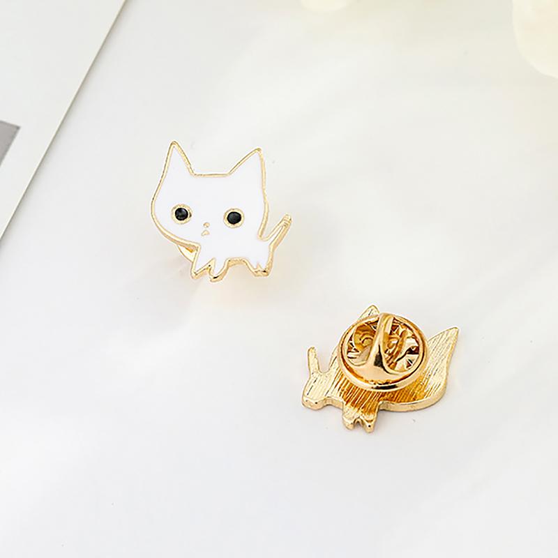 Cute Animal Cats Brooch Cartoon Black And White Cat Enamel Pins Custom Denim Backpack Lapel Pin Jewelry Gifts For Couple Friends
