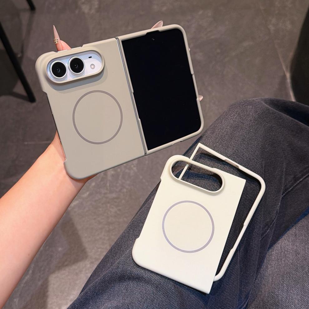 Suitable for Apple iPhone Duo phone case, foldable, ultra-thin, with a skin-like feel, magnetic, minimalist design, and drop-proof protection
