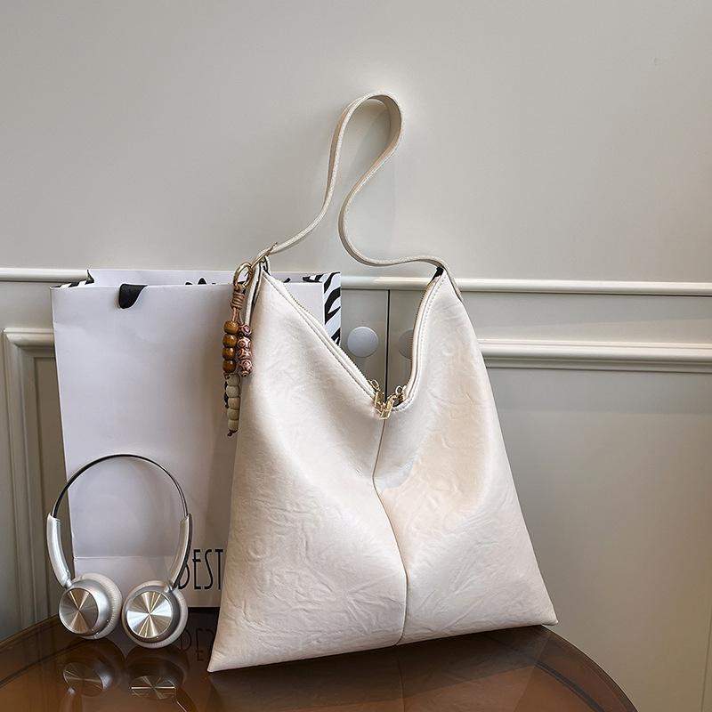 Autumn and winter retro large-capacity commuter bag women's new shoulder bag slack work tote bag