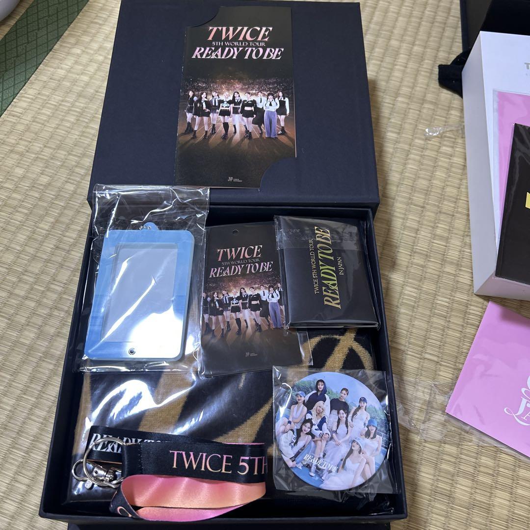

[USED] TWICE 5TH READY TO BE
