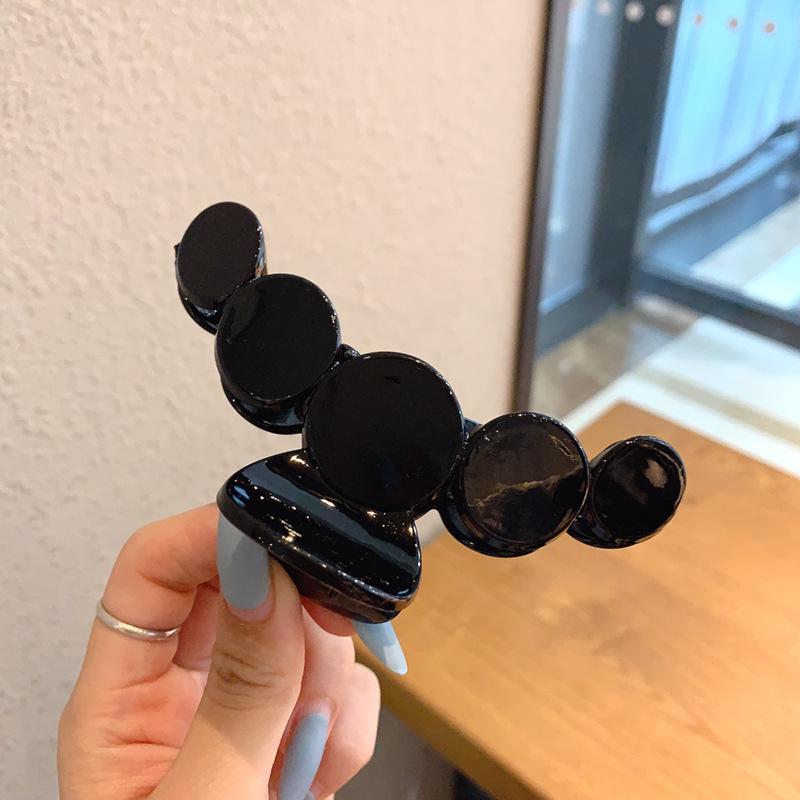 Versatile Milk Coffee Hair Clip: Large, Simple Shark Design for Women