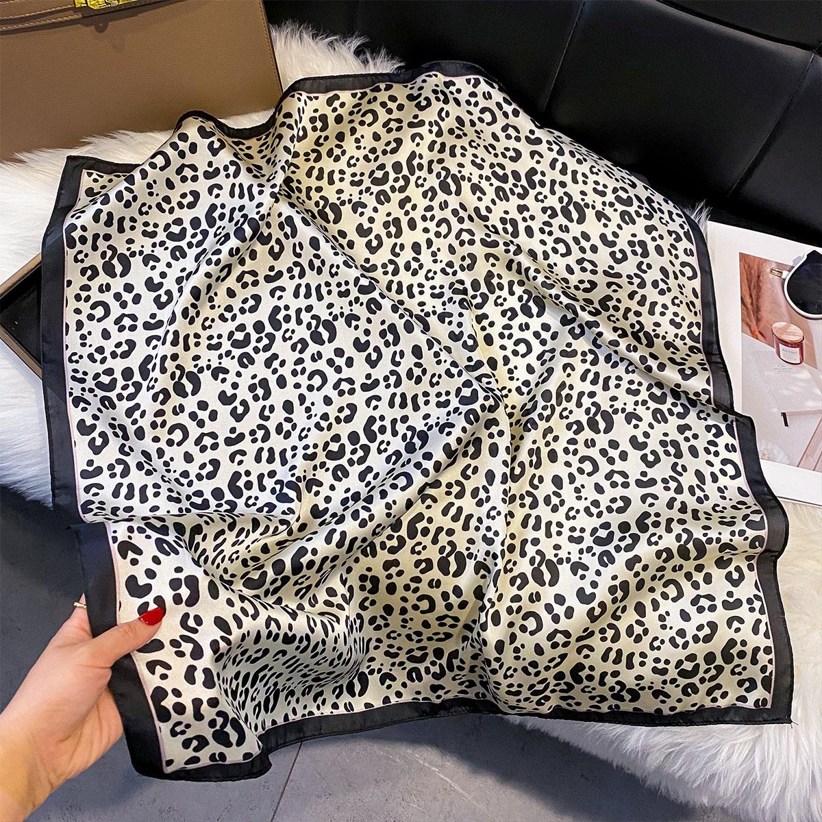 

2025 Новая Мода 70X70см Женский Шарф Шелк Леопардовый Принт Шарф Квадратная Шаль Декоративная Повязка на Голову Шея Роскошный Дизайн Бандана