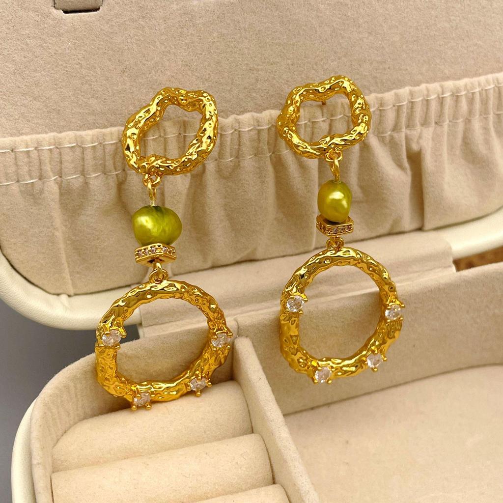 European & American Retro Hammered Double Circle Pearl Statement Earrings