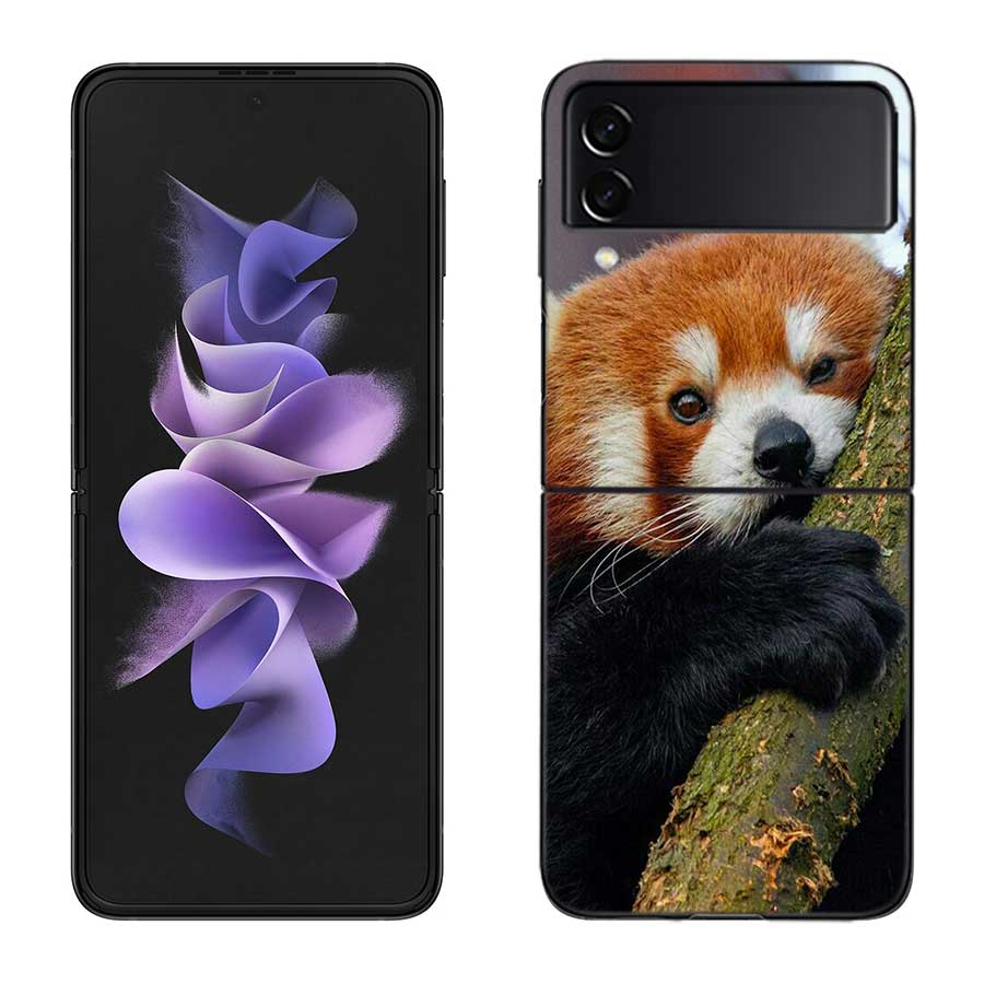 Popular Red Pandas Phone Case For Samsung Z Flip 7 6 5G Galaxy Z Flip 5 4 3 Black Hard Cell Cover Luxury PC Shell Coque