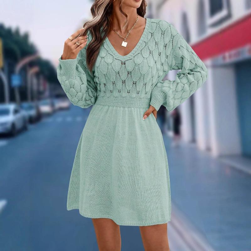 New V-neck beach dress, scale pattern three-dimensional crocheted A-shaped dress, long-sleeved dress.