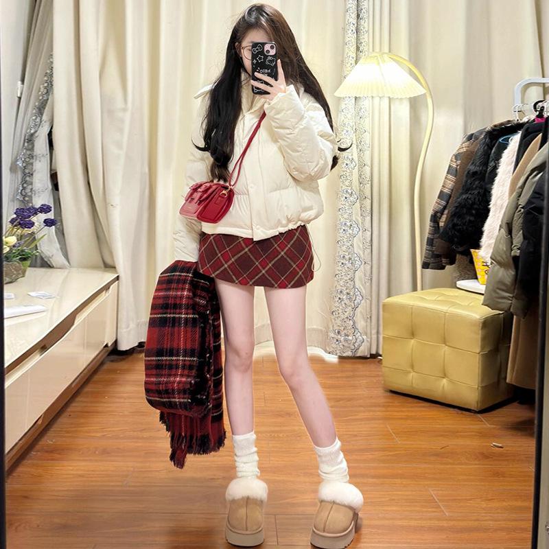 Red Plaid Women's High-Waist A-Line Skirt, Stylish Petite Woolen Skirt for Spring/Autumn 2026.