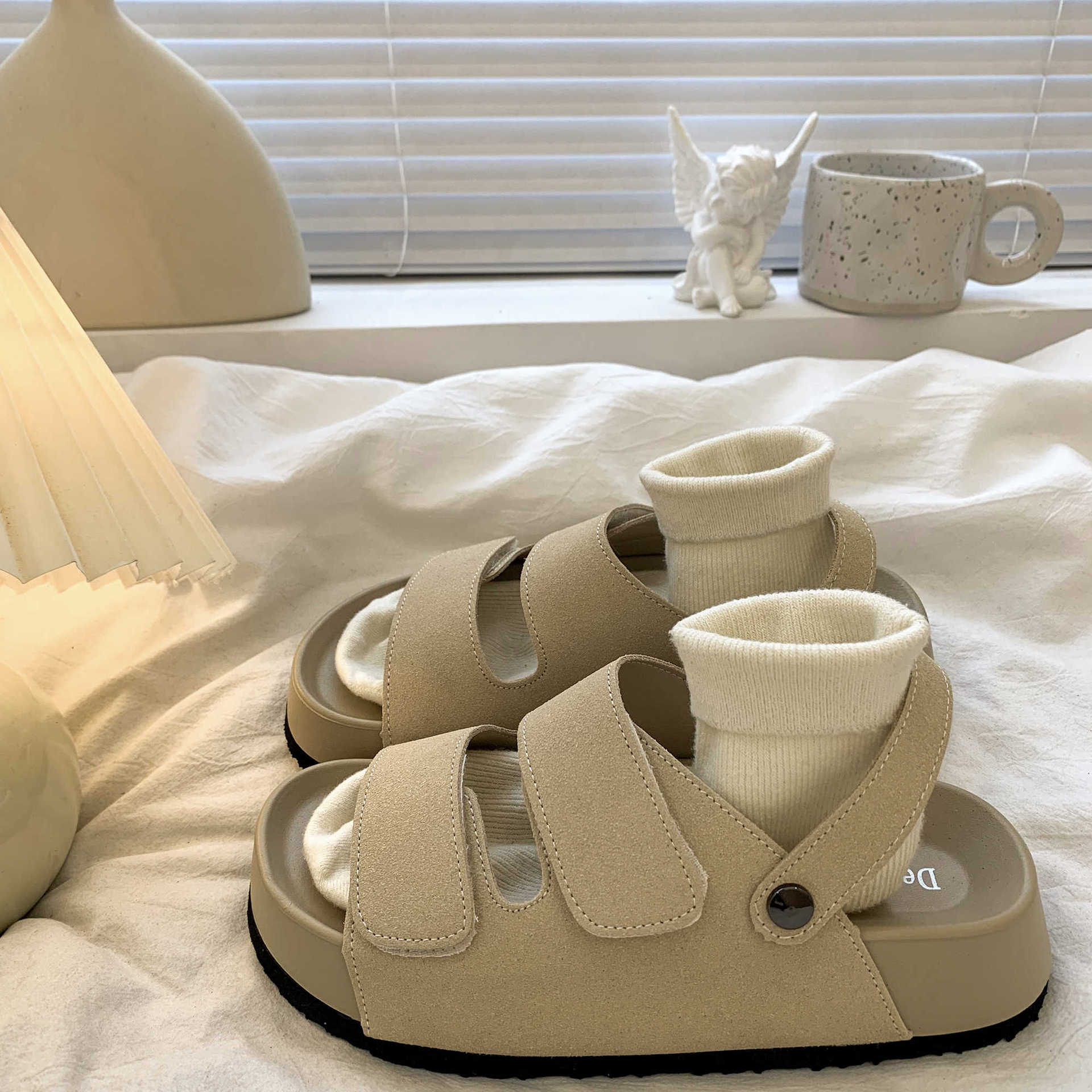 

Platform sandals women s outerwear spring and summer new open-toed sandals versatile with skirt and half slippers 35 бежевий