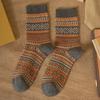 Herrensocken Herbst Winter Mode Retro Geometrische Muster Mittelhohe Socken Herren Japanische Mode Ethnisch Vintage Lange Socken