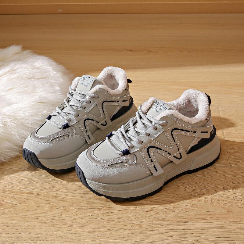 Internet celebrities thick-soled heightening casual shoes women's 2025 winter new velvet versatile sports shoes popular warm running shoes