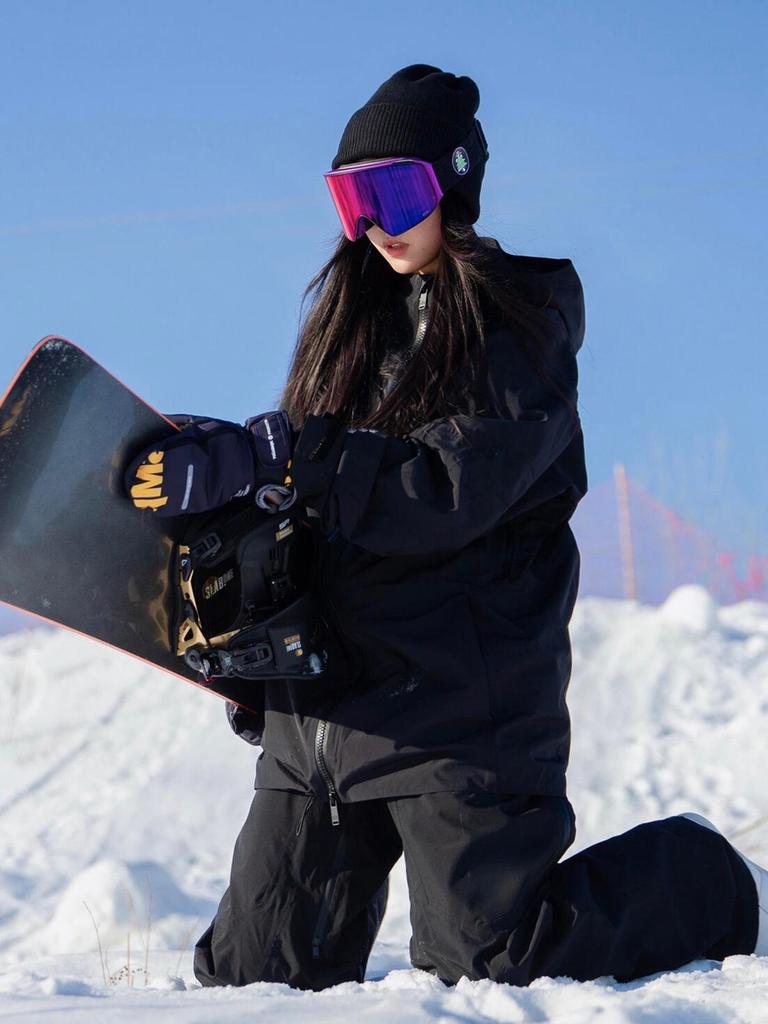 Waterproof Outdoor Ski Pants with Detachable Strap for Winter and Mountaineering