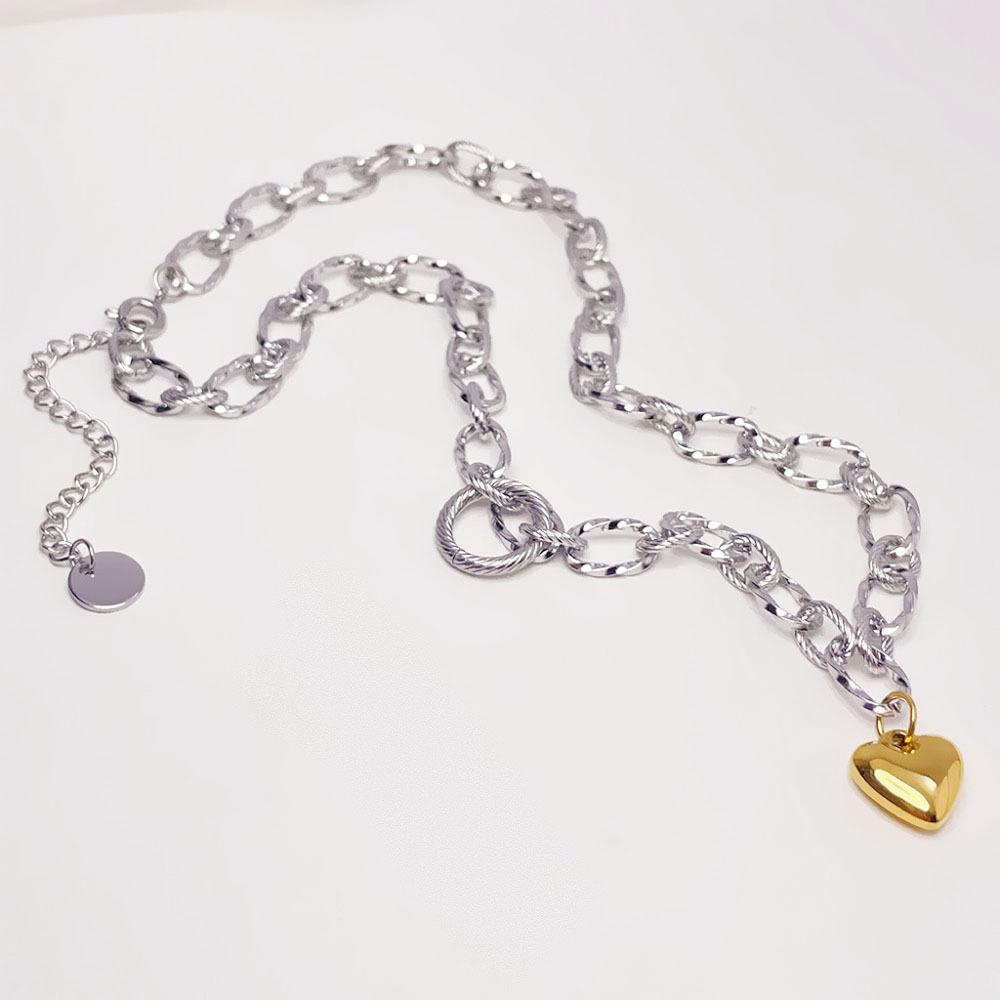 Fashion Design Hollow Hanging Gold Love Necklace Female Popular Personality Temperament Titanium Steel Clavicle Chain Versatile