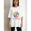 Oversized T-Shirt with Rainbow Gradient Daisy Print – "be Kind" Heartwarming Slogan Artistic Top