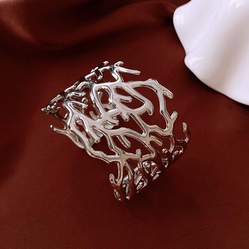 

Wide Face Open Bangle: European & American Fashion, Cold Style, Simple High-End Bracelet.