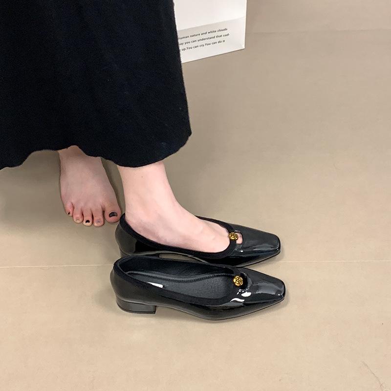 

Французские туфли-лодочки на толстом каблуке для通勤, женские туфли с мелким вырезом, с камелией, туфли-бини на одном ремешке, балетки на низком каблуке 40 чёрный