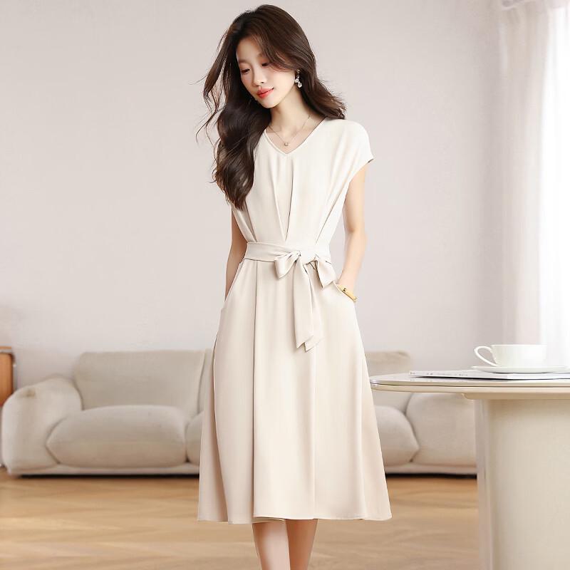 La Chapelle Elegant V-Neck A-Line Midi Dress