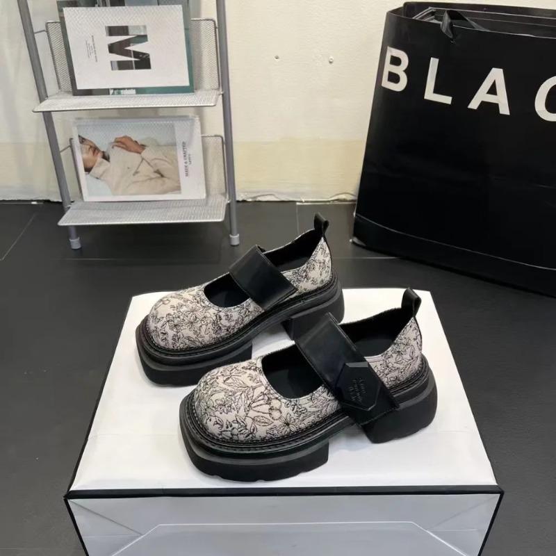 Fashion Women Casual Shoes Genuine Leather Mary Jane Single Shoes New Square Toe Soft Sole Versatile Velcro Shallow Mouth Single Shoes